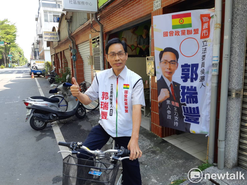 退休老師郭瑞豐代表國會政黨聯盟投入2020年嘉義市立委選舉。   圖：蔡坤龍/攝