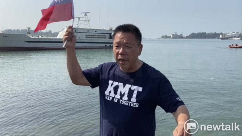 國民黨立委候選人、台南市議員蔡育輝不滿立委不分區名單，14日赴安平港旁「跳海」。圖 : 新頭殼資料照片。