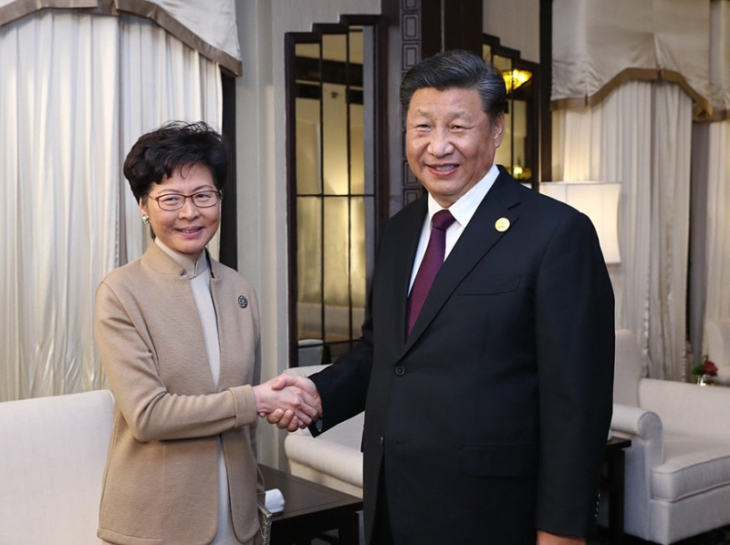 4日晚間，大陸國家主席習近平親自接見香港行政長官林鄭月娥。圖：翻攝新華網