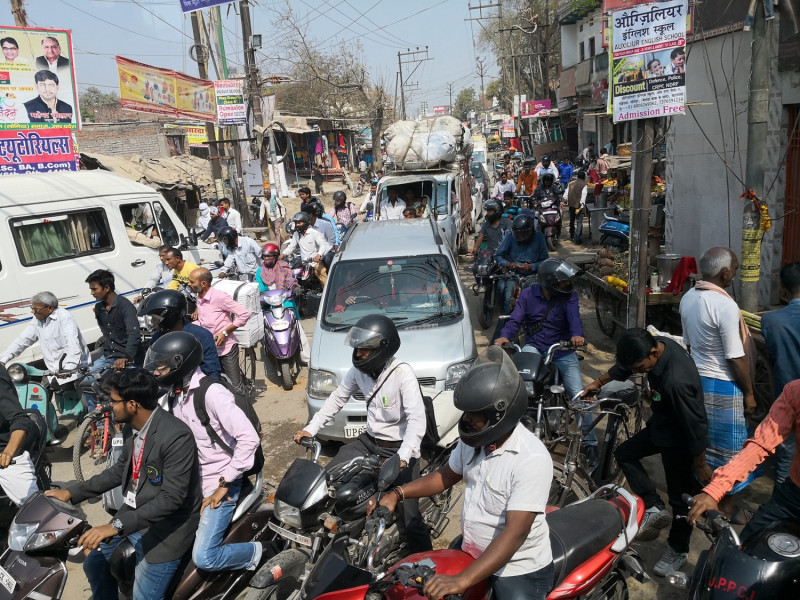 印度官方最新報告顯示，印度馬路如虎口，行人交通事故死亡率近年不斷上升，與2014年相較，2018年行人死亡人數上升84%，平均每天有62名行人死於交通事故。   圖 : 翻攝自sohu.com