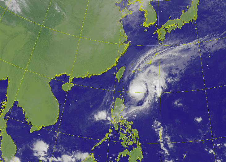 中央氣象局表示，昨日凌晨2時位於鵝鑾鼻東南東方540公里的海面上，以西北西轉北的方向朝台灣東南部海面接近。   圖：截自中央氣象局