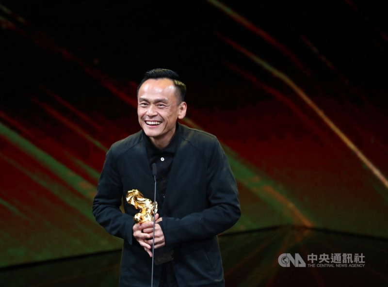 第56屆金馬獎23日晚間在台北國父紀念館盛大頒獎，最佳男主角由電影「陽光普照」演員陳以文奪得。   圖／中央社提供