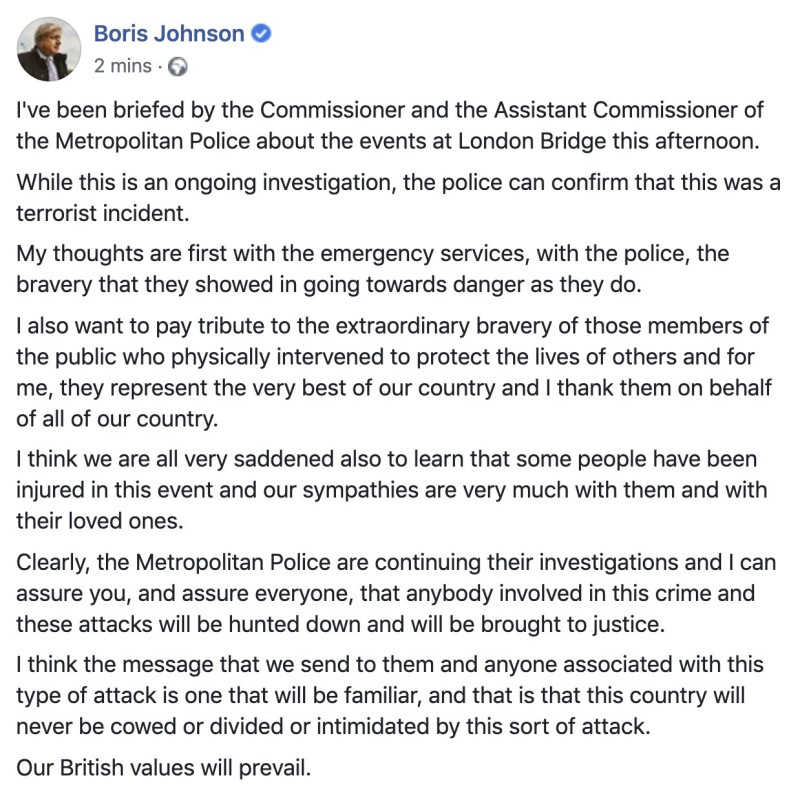 英國首相強生：「我要向那些採取實際行動介入事件以保護他人生命的群眾非凡勇氣致敬。」   圖：翻攝首相強生推特