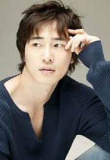 南韓演員姜志煥被控性侵與猥褻兩名女性，水原地方法院城南分院今天判處他有期徒刑2年6個月，緩刑3年。   圖 : 翻攝自百度百科