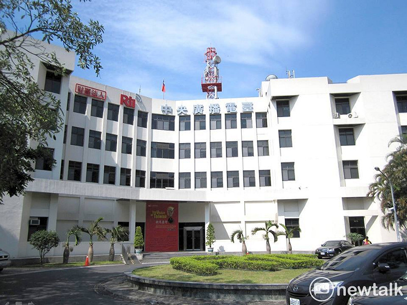 央廣今年9月遭入侵，首頁版頭被置換成中華人民共和國旗。今(24日)偵查終結，依妨害電腦使用、背信罪起訴工程師吳政勳等3人，並對吳政勳求刑3年。   圖：新頭殼資料照片