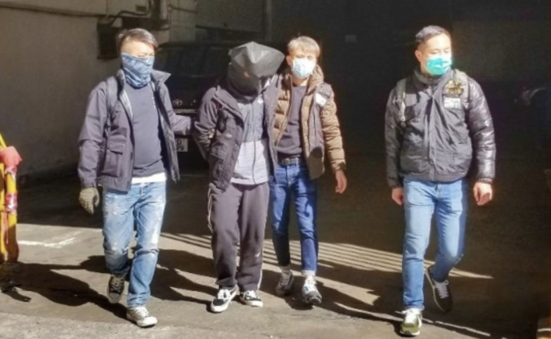 香港警方昨（8日）破獲「屠龍小隊」，共拘捕11人。   圖：翻攝自「環球網」