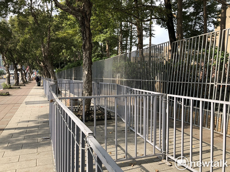 面對抗議,警方戒備中。 圖:謝莉慧/攝