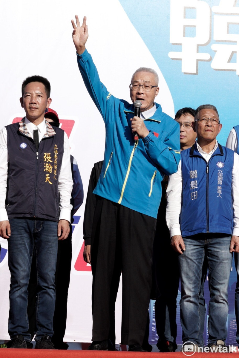 國民黨主席吳敦義也出現在國民黨立委候選人蕭景田的競選總部成立大會。   圖：張良一/攝