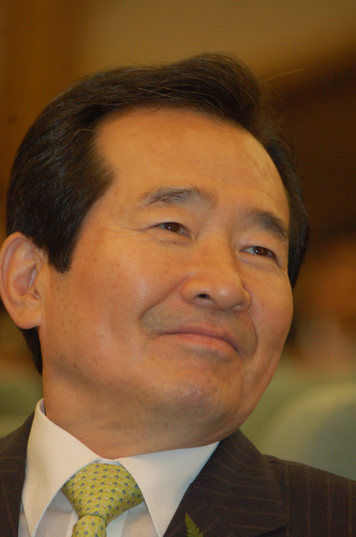 南韓總統文在寅已決定提名前國會議長丁世均為下一任國務總理，並將在近期內公布相關消息。   圖 : 翻攝自維基百科