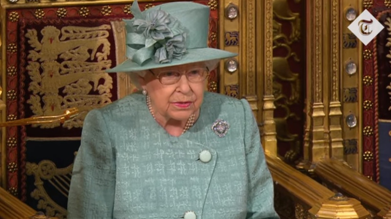 英國女王伊麗莎白二世今（19）日發表「御座致辭」。   圖：翻攝YouTube