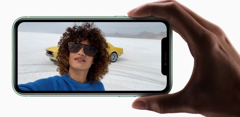 外傳蘋果將替 iPhone 制定全新的「閃光燈、照明」配件標準，好打造更多相機配件，讓iPhone的拍照水準更上一層樓。   圖：截取自蘋果官網
