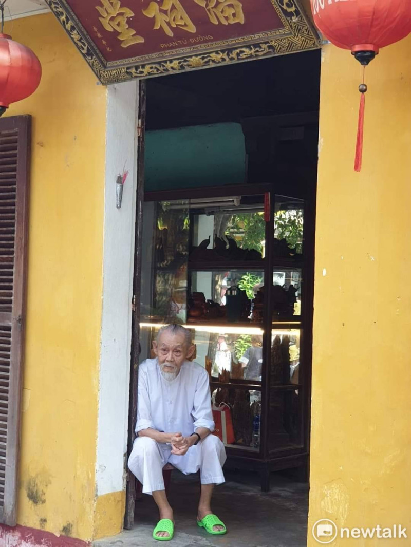 越南人口結構目前雖然處於黃金時期，但正面臨許多挑戰，包括人口老化加速問題等，預估到2050年65歲以上人口將占總數逾22%。   圖 : 謝步智/攝