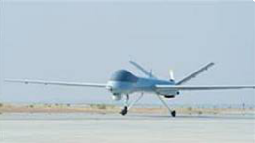 最新研製的GJ-2大型長航時無人攻擊機，第一次出現在中印對峙的高原上。   圖 : 翻攝自english.chinamil.com.cn