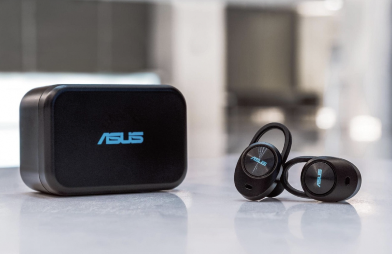華碩今年在香港推出的旗下首款無線藍牙耳機ASUS ZenEar BT也已經通過 NCC驗證，明年有望正式引進台灣。   圖：翻攝華碩香港官網