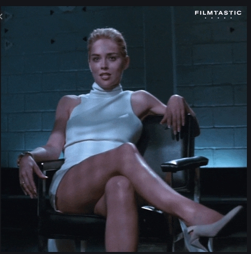 Sharon Stone在「第六感追緝令」（Basic Instinct）中飾演犯罪小說女作家和連續殺人魔。   圖 : 翻攝自filmtastic