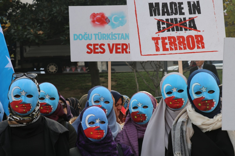 土耳其公民團體「人道救援基金會」（iHH）12月20日發起一場將近千人參與的示威活動。   圖：翻攝自iHH推特