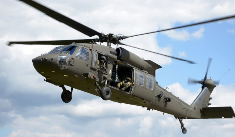 美國洛克希德．馬丁公司旗下的塞考斯基飛機生產的黑鷹直升機，戰力與支援能力備受肯定，在全球28國家軍隊服役。   圖：翻攝自洛克希德．馬丁官網