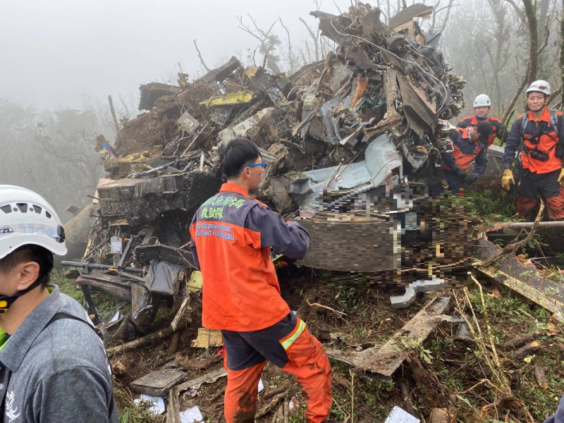 《鏡週刊》報導指出，飛行高度或許為本次事故的關鍵原因之一。   圖：宜蘭縣消防局/提供