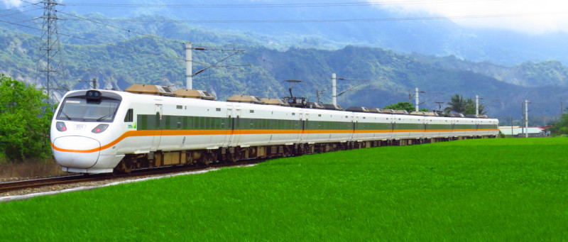 清明連假從4月1日起至4月6日，全線加開各級列車總計166班。   圖：翻攝自台鐵網站