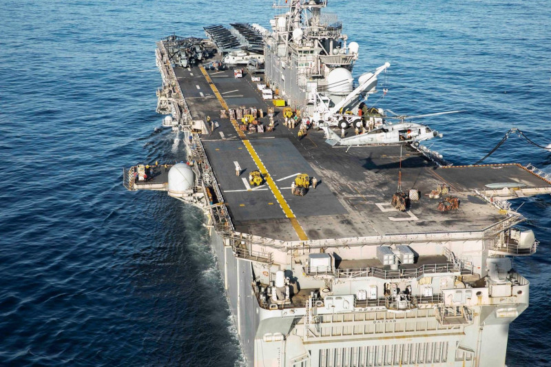 美國海軍派兩棲突擊艦「巴丹號」前往中東。   圖：翻攝自USS Bataan (LHD 5)臉書