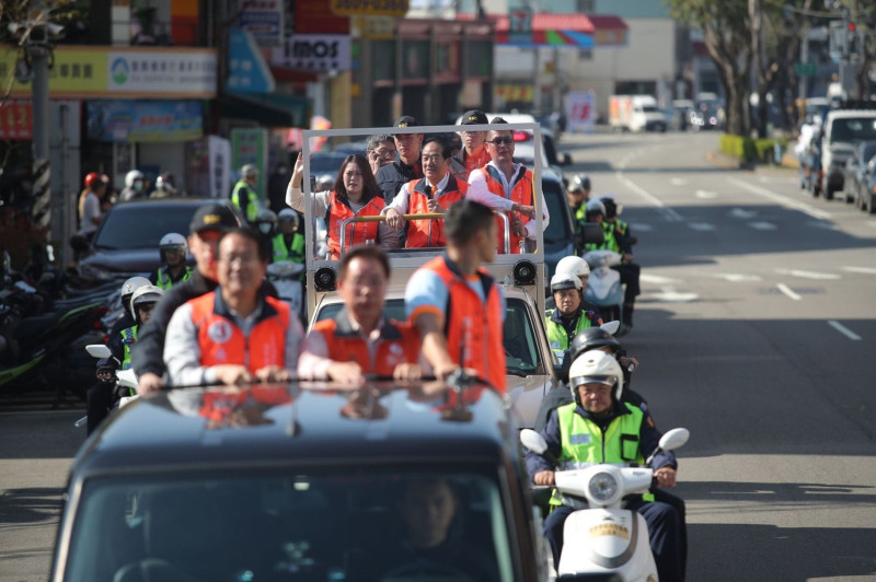 親民黨總統候選人宋楚瑜接連兩天在中台灣拜票行程，為選前倒數做最後衝刺。   圖：親民黨/提供