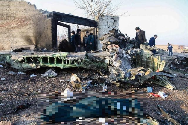 遭到伊朗飛彈擊落的烏克蘭航空波音737客機，墜毀在伊朗首都德黑蘭。   圖：翻攝人民日報臉書