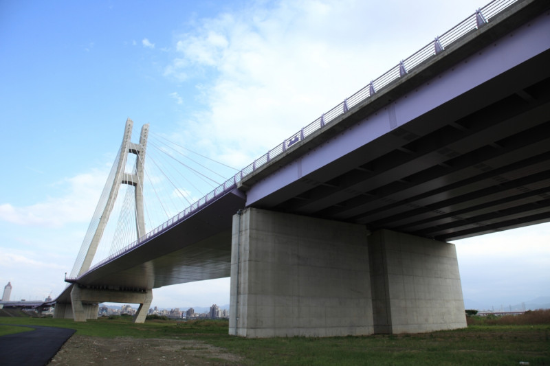 南方澳大橋意外發生後，新北市針對境內1311座橋梁進行檢測，確認安全無虞。   圖：翻攝自新北市協拍中心網站