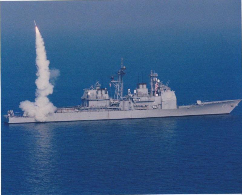 國防部證實選後第5天美「作戰艦」穿越台海。美軍第七艦隊證實，是艦號CG-67的「希洛號」例行通過台海。   圖：翻攝USS SHILOH (CG 67)臉書