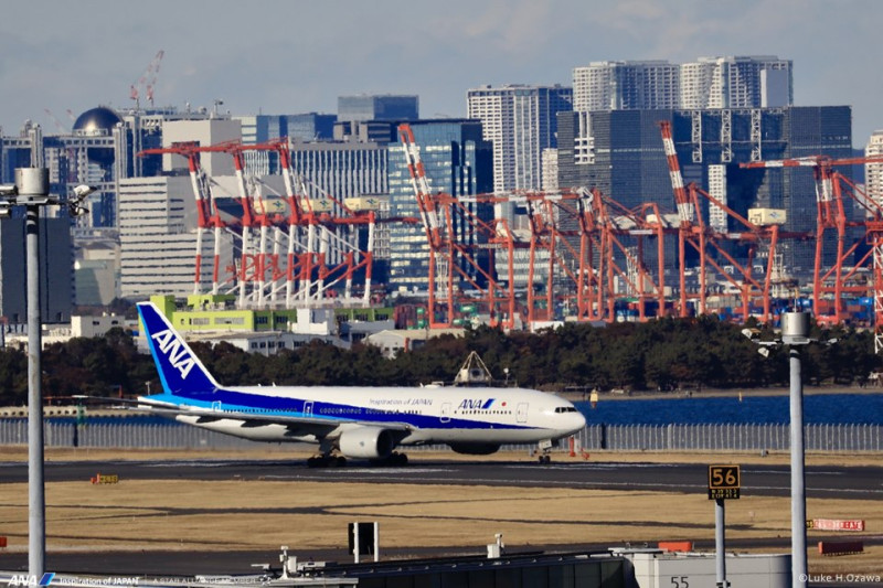 日本厚生勞動省指出，昨日搭乘撤僑專機的乘客中，共有3人驗出新型冠狀病毒。(示意圖)   圖 : 翻攝自全日空ANA臉書