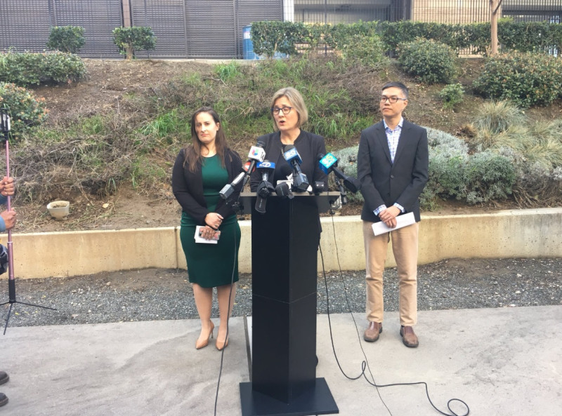 聖克拉拉郡公共衛生局長柯迪（Sara Cody）表示，雖有一人確診，但武漢肺炎在舊金山灣區不到「擴散」層級。   圖/翻攝自推特
