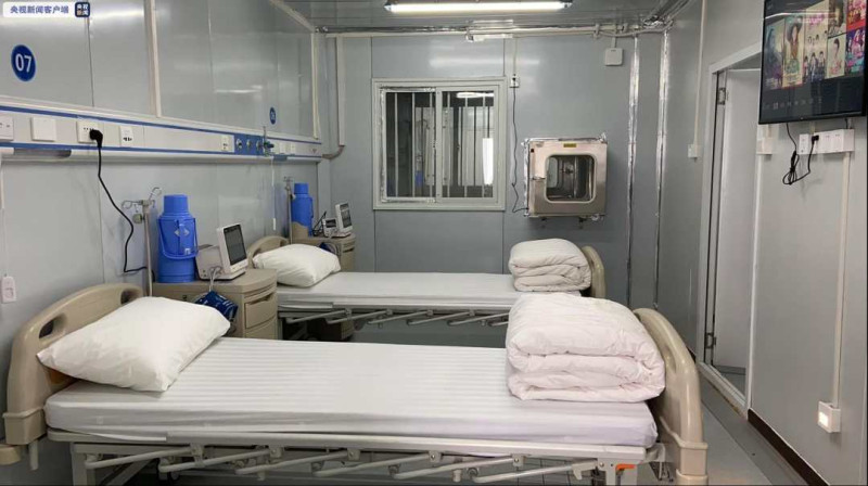 武漢雷神山醫院今(8)日開始收治首批武漢肺炎患者。   圖：翻攝自人民日報臉書