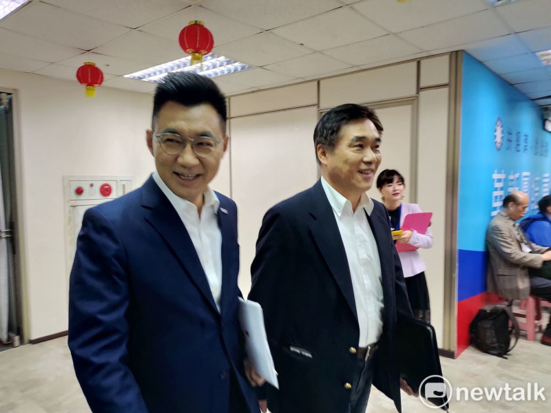 國民黨主席參選人郝龍斌（右）、江啟臣（左）。   圖：黃建豪/攝（資料照）