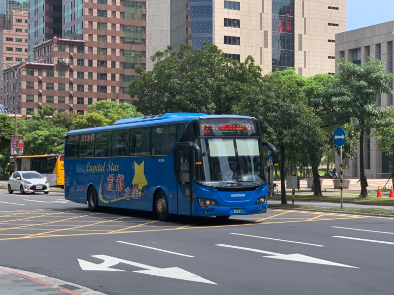 首都及臺北客運「台北－宜蘭」國運客運在連假期間將大量增開班次，並祭優惠票價。   
