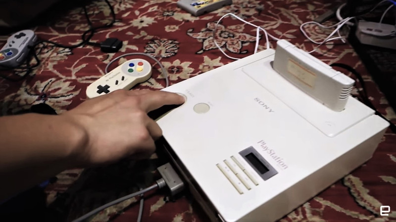老古董「任天堂 PlayStation」原型機近日再度引發話題   圖：翻攝自 Engadget YouTube 影片截圖