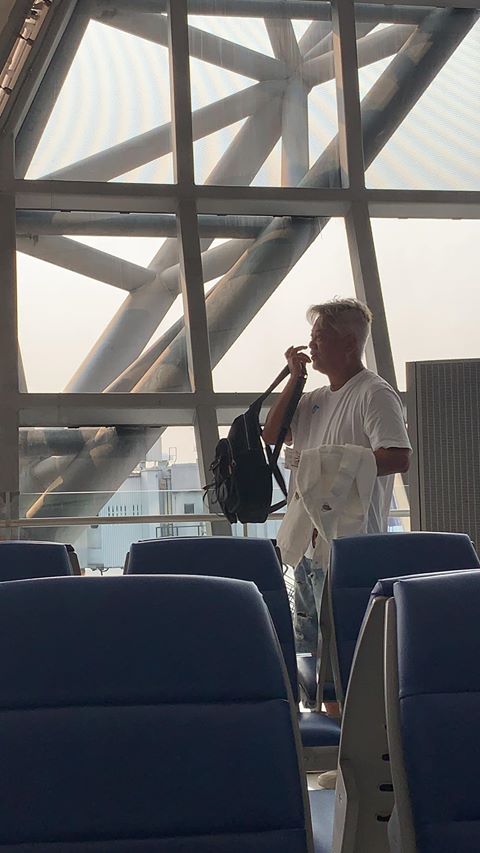 陳百祥在曼谷機場完全不戴口罩   圖:擷取自臉書