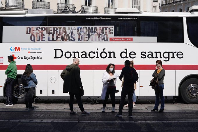 西班牙首都馬德里自治區政府希望研擬新的快篩檢測，快速控制武漢肺炎疫情擴散。   圖：翻攝自阿尤索推特