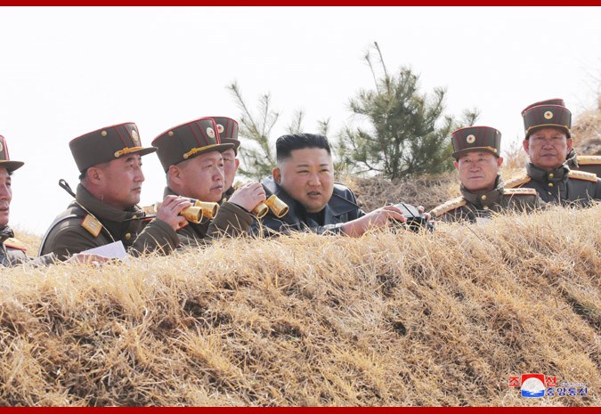 官媒北韓中央通信社表示，北韓領導人金正恩21日指導北韓軍方的聯合部隊進行砲兵火力競賽。   （圖取自北韓中央通信社網頁kcna.kp）