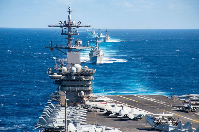 美國海軍航空母艦「羅斯福號」正在太平洋航行，傳出3水兵確診武漢肺炎，艦上5000人立即採取保護性隔離措施。   圖：翻攝自羅斯福號臉書
