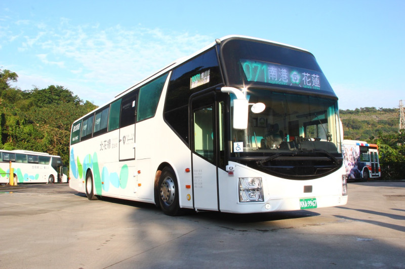 北花國道客運的「回遊號」。    圖：首都、臺北客運提供