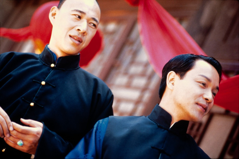 張國榮(右下)、張豐毅(左上)飾演電影《霸王別姬》中段小樓、程蝶衣。   圖：甲上娛樂/提供