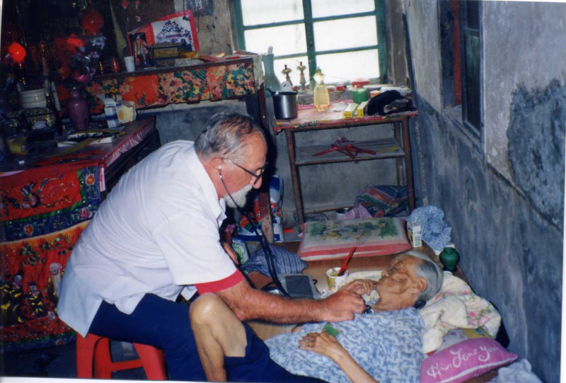 來自義大利的何義士修士，一生都奉獻給澎湖的患者。 圖：靈醫會馬公惠民醫院