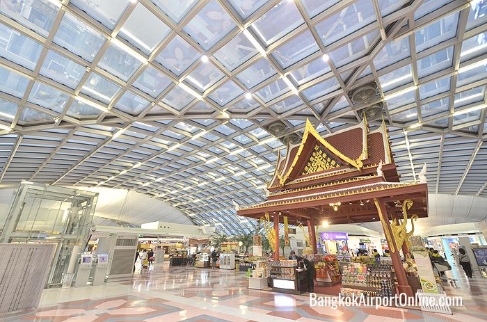 泰國從3月26日起實施緊急狀態至4月底，泰國總理今天主持會議決定延長緊急狀態一個月到5月底，這個決定尚待明天的內閣會議正式通過。   圖：翻攝自Suvarnabhumi Airport官網
