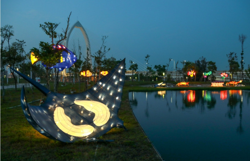 台灣燈會「動物狂歡嘉年華」移師中央公園展出。   圖：台中市政府/提供