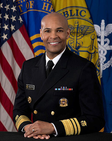美國公共衛生局長（U.S. Surgeon General）亞當斯（Jerome Adams）。   圖：翻攝自維基百科