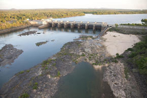 中國在湄公河上游興建多座大壩長期引起廣大爭議，如今由美國國務院資助的「湄公大壩監控」（Mekong Dam Monitor）計畫今日啟動，自明日起水位的所有資訊將公開透明。   圖：翻攝自世界自然基金會（資料照）
