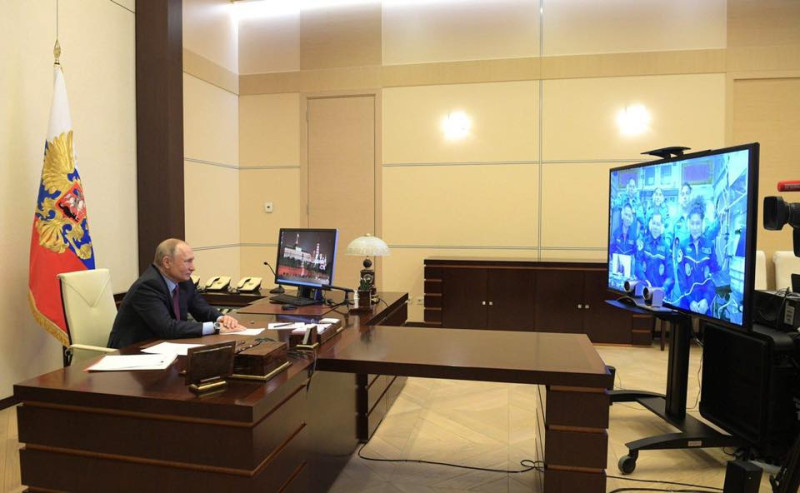 武漢肺炎疫情升溫，俄羅斯總統普亭召開視訊會議，下達防疫指令。   圖：翻攝自普亭臉書