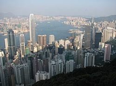 香港泛民主派組織眾志今天表示，中聯辦在港購置至少757筆房產，約值新台幣131億元，又指中聯辦至少有700人在港，擔憂他們干預香港事務。   圖 : 翻攝自維基百科