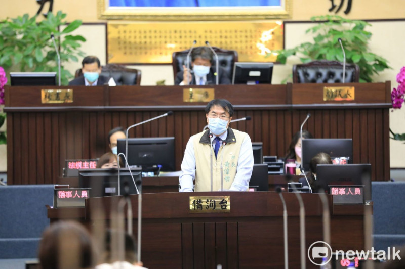 台南市議會第3屆第3次定期會今日登場，台南市長黃偉哲率各局處一級首長出席，進行施政報告。   圖：黃博郎／攝