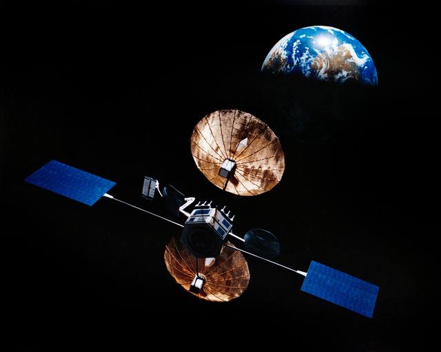 外界好奇退役的衛星將會如何處置，專家表示，通常航太機構會將衛星導引到太氣層燒毀或帶到「衛星墳場」墜毀，或是研發「太空清道夫」，以解決問題。圖為衛星示意圖。   圖：取自NASA官網