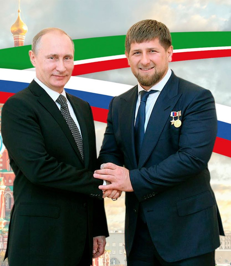 車臣總統卡迪羅夫（右）推俄羅斯總統普亭之命是從，自稱是克里姆林宮的衛兵，如今爆出染疫，第一時間飛往莫斯科。   圖：翻攝自卡迪羅夫臉書